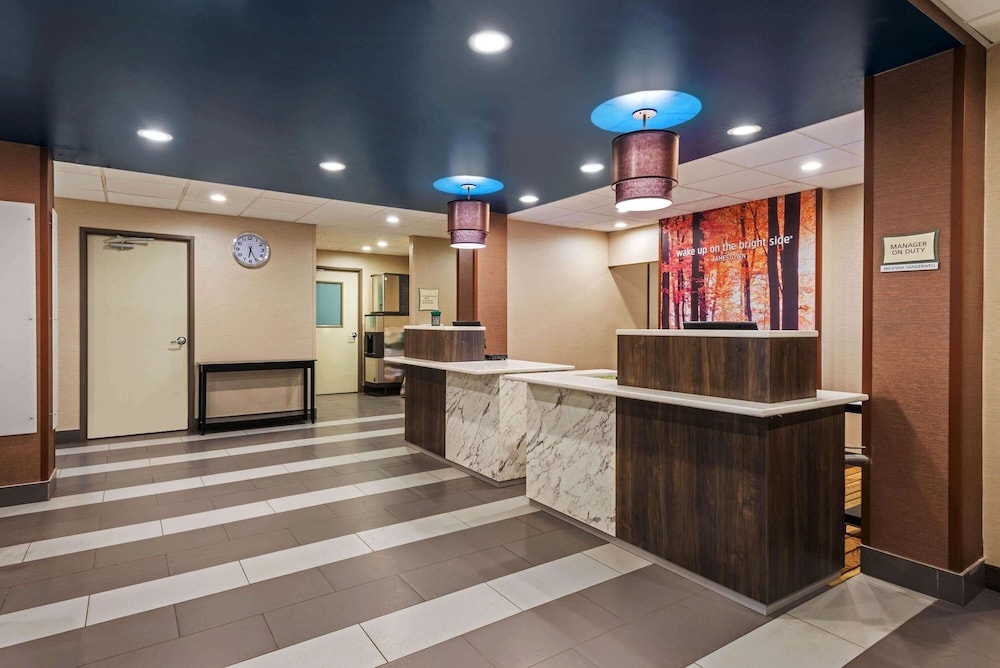 Image of LaQuinta Inn & Suites