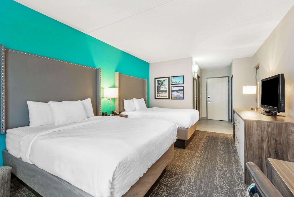 Image of LaQuinta Inn & Suites