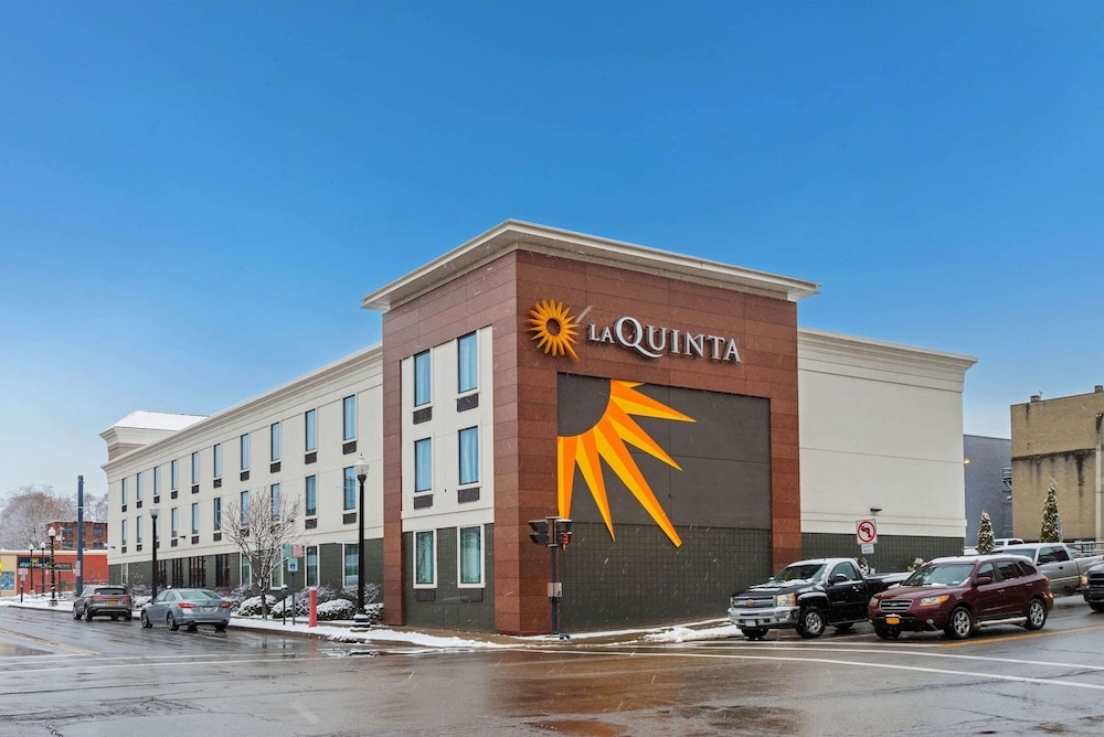 Image of LaQuinta Inn & Suites