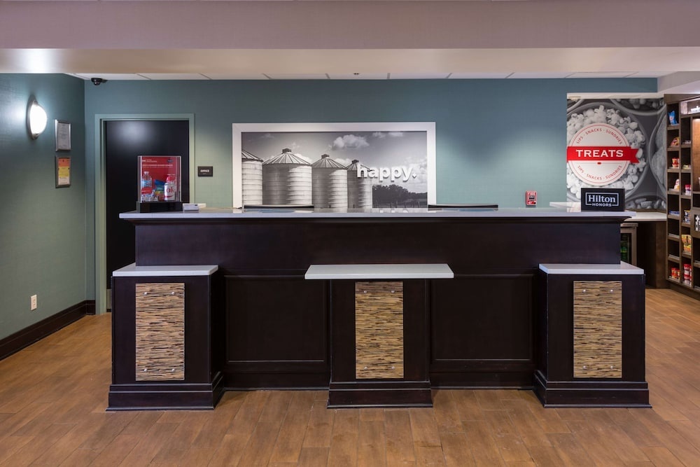 Image of Hampton Inn & Suites Jamestown