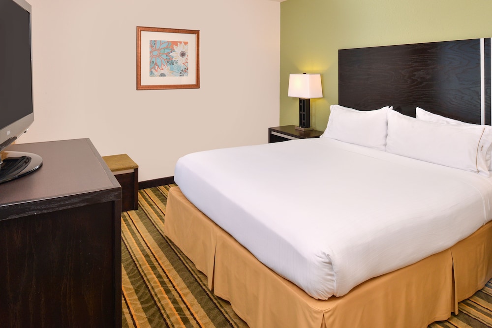 Image of Holiday Inn Express and Suites Berkeley