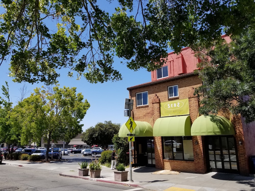 Image of SenS Hotel & Bistro