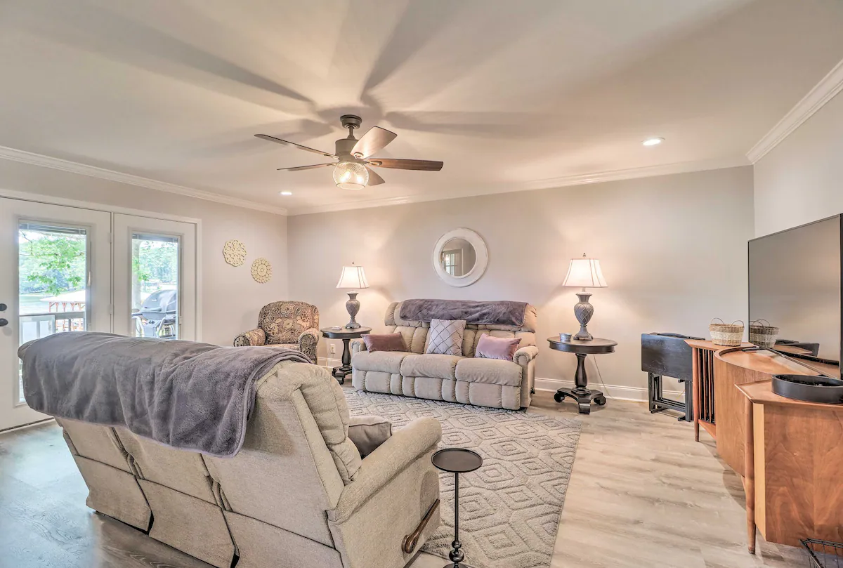 Image of Waterfront Lake Sinclair Home w/ Boat Dock