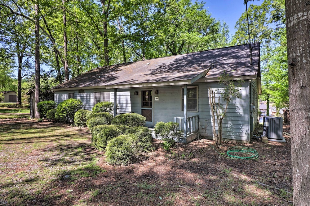 Image of Lakefront Milledgeville Cabin: Private Dock, Porch