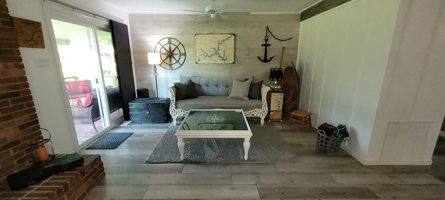 Image of Private home on 2 acres 1/4 mi to Sinclair Marina