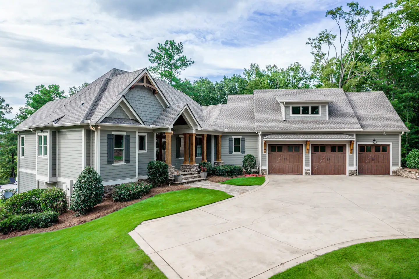 Image of Secluded 4-Bedroom Retreat with Pond and Pool
