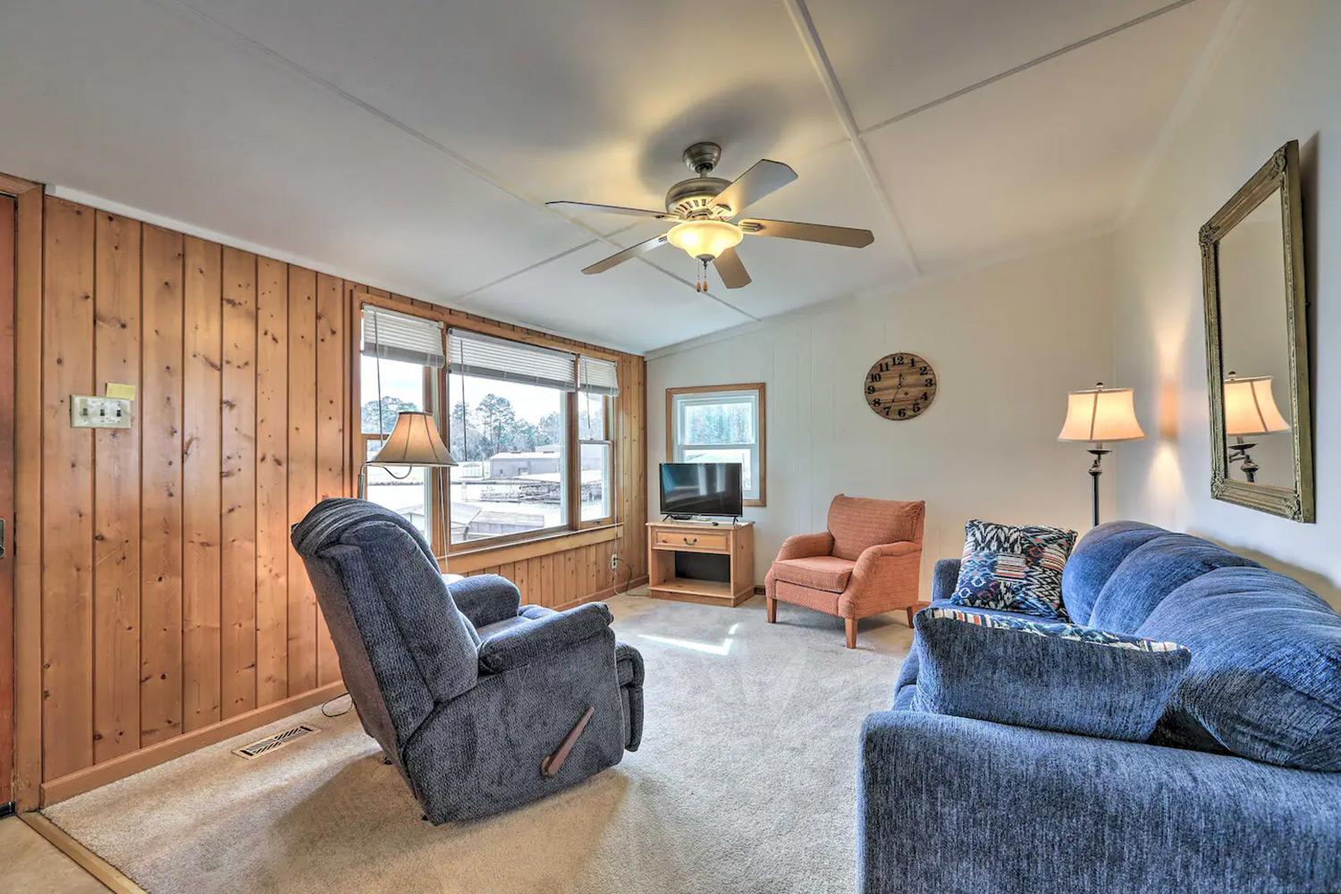Image of Lake Sinclair Cottage with Deck & Boat Dock
