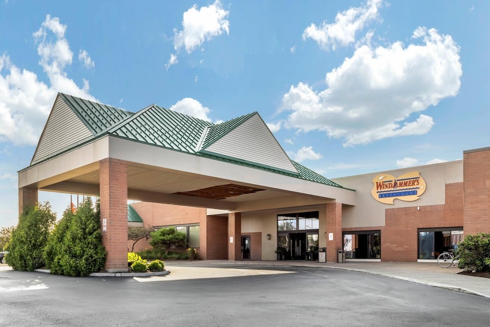 Image of Clarion Hotel