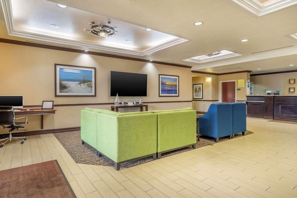 Image of Comfort Inn NE Gateway