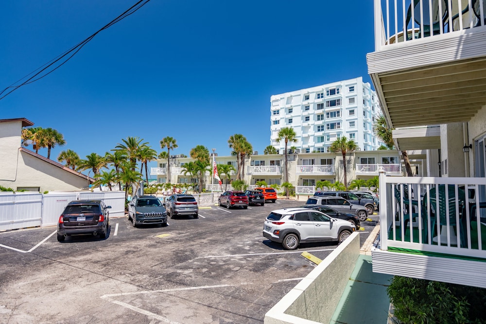 Image of Grand Shores West