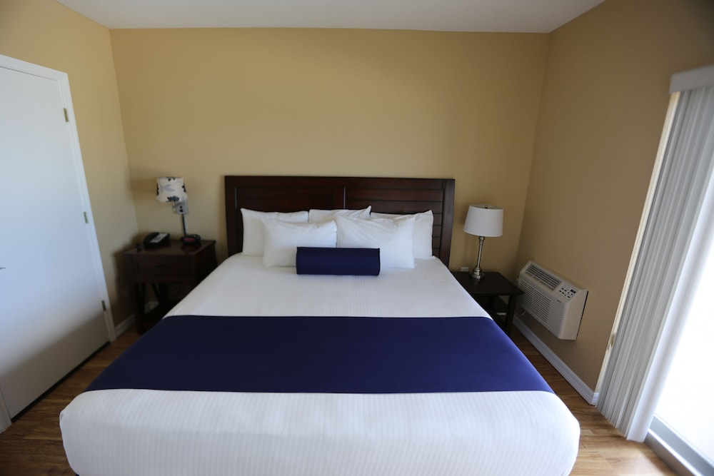 Image of Shoreline Island Resort
