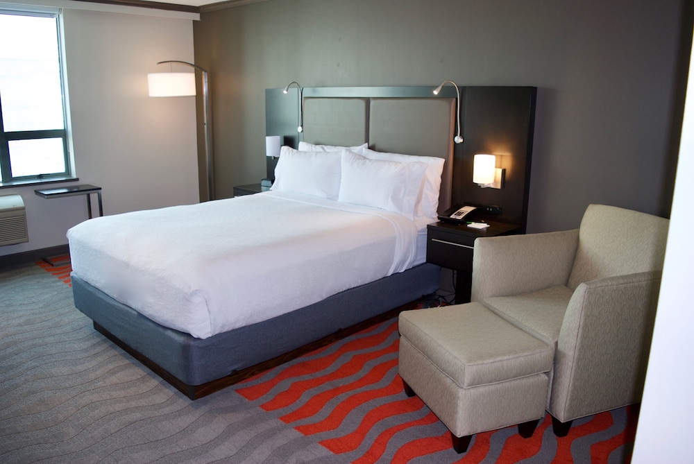 Image of Holiday Inn International Vancouver Airport