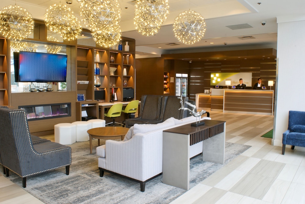 Image of Holiday Inn International Vancouver Airport