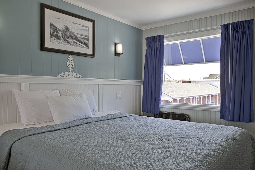 Image of Colonial Inn Motel