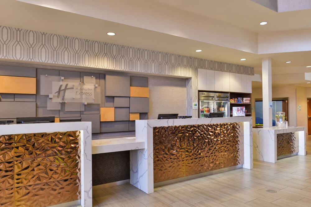 Image of Holiday Inn Express & Suites Elk Grove Central