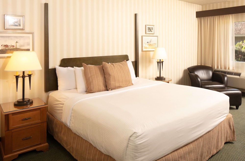Image of Red Lion Hotel Bellevue
