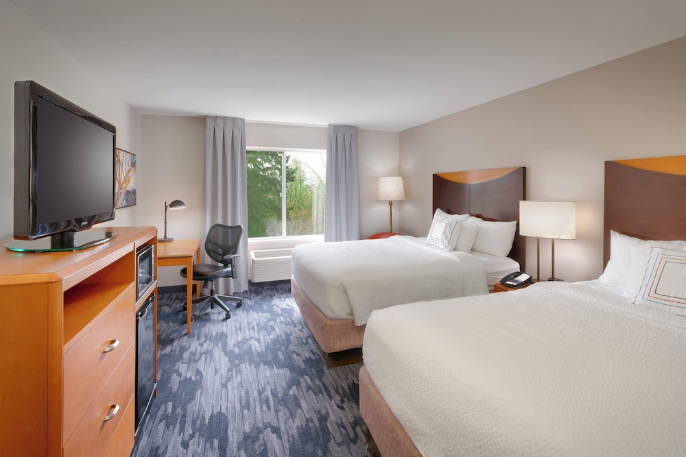 Image of Fairfield Inn & Suites by Marriott Seattle Bellevue/Redmond
