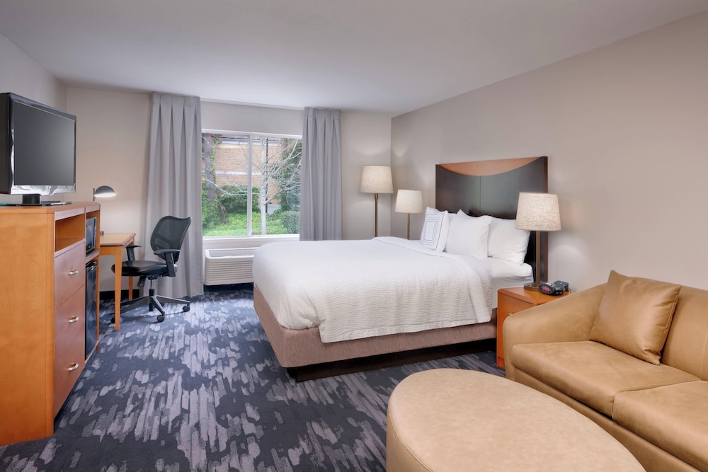 Image of Fairfield Inn & Suites by Marriott Seattle Bellevue/Redmond