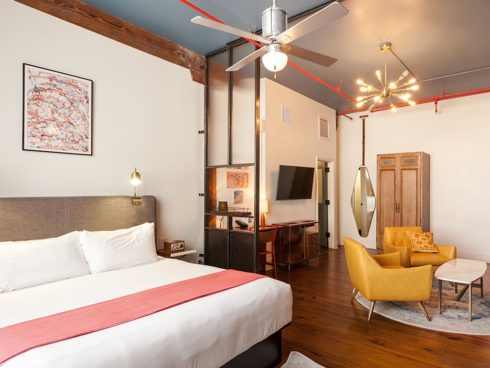 Image of Old 77 Hotel