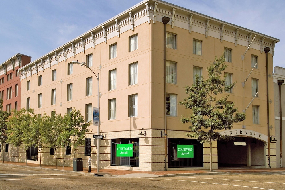 Courtyard by Marriott New Orleans Warehouse Arts District