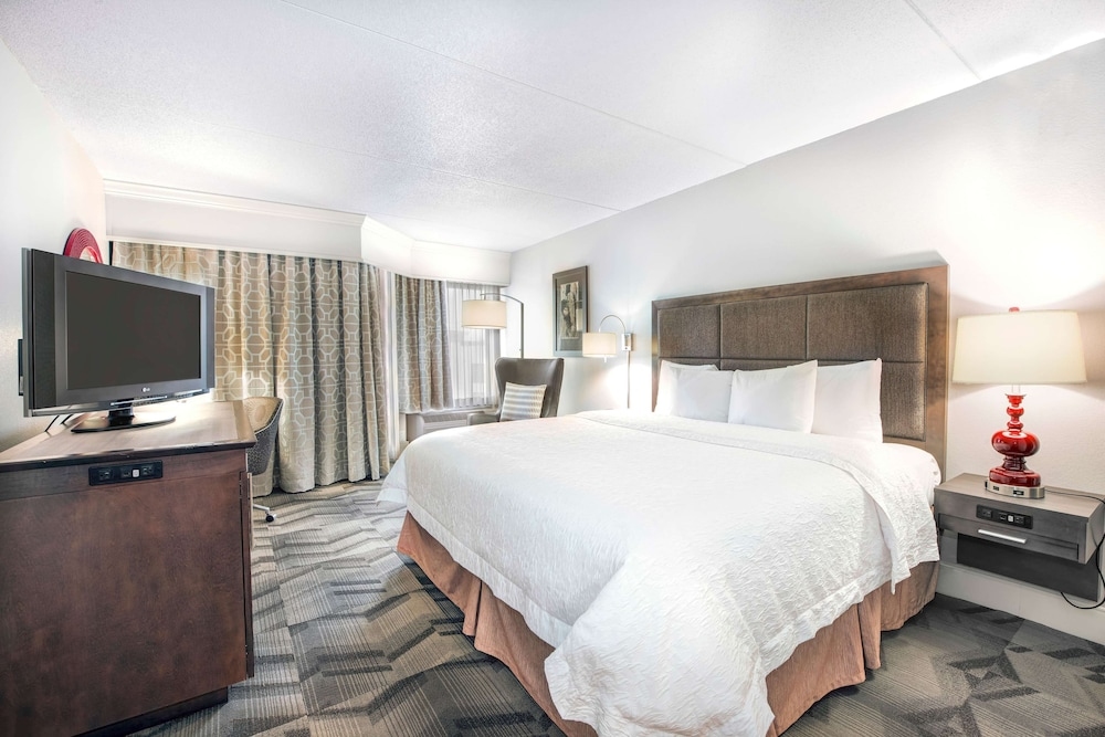 Image of Hampton Inn & Suites Atlanta-Galleria