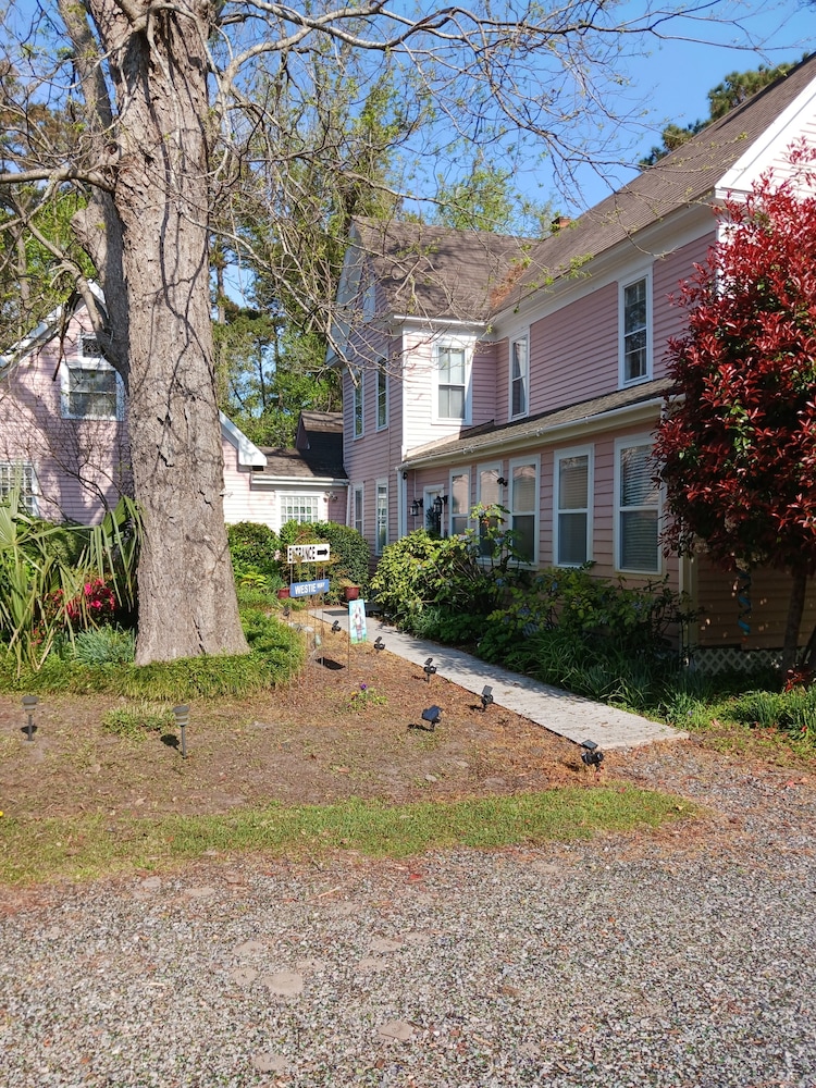 Image of Island House Of Wanchese B&B