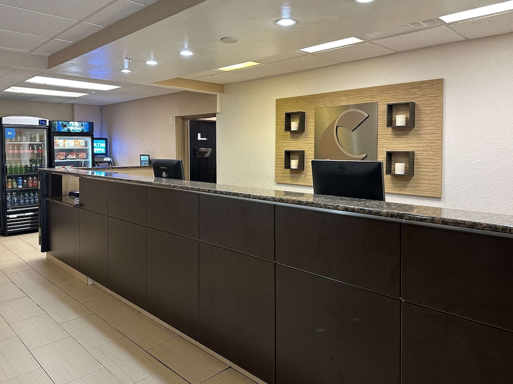 Image of Comfort Suites Airport