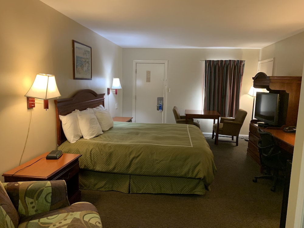 Image of Merrimac Inn & Suites