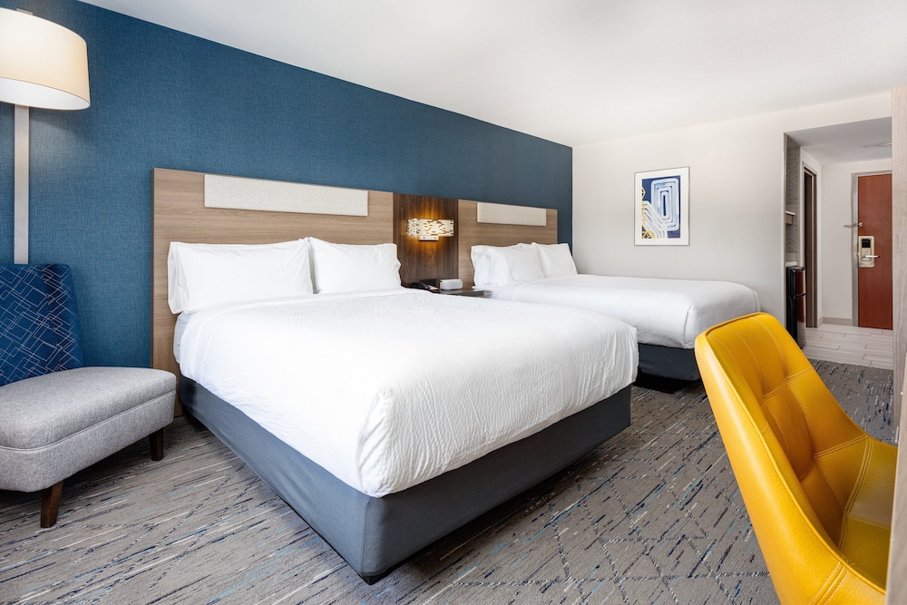 Image of Holiday Inn Express & Suites Williamsburg