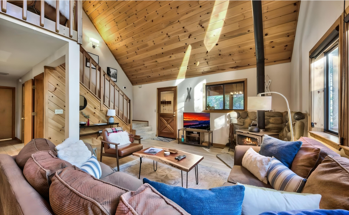 Image of Private Hot Tub! Pool Table, Pet Friendly, and Wood Stove