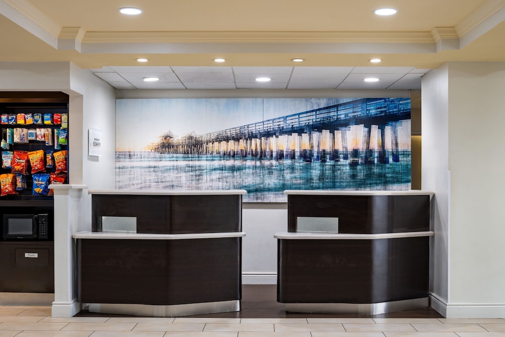 Image of Courtyard by Marriott - Naples