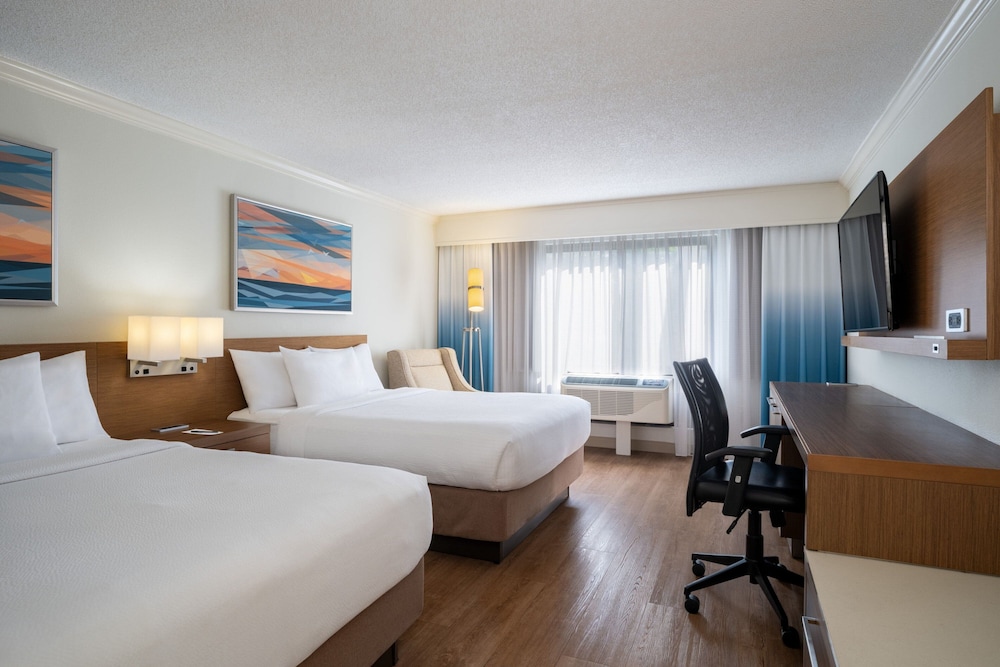 Image of Courtyard by Marriott - Naples