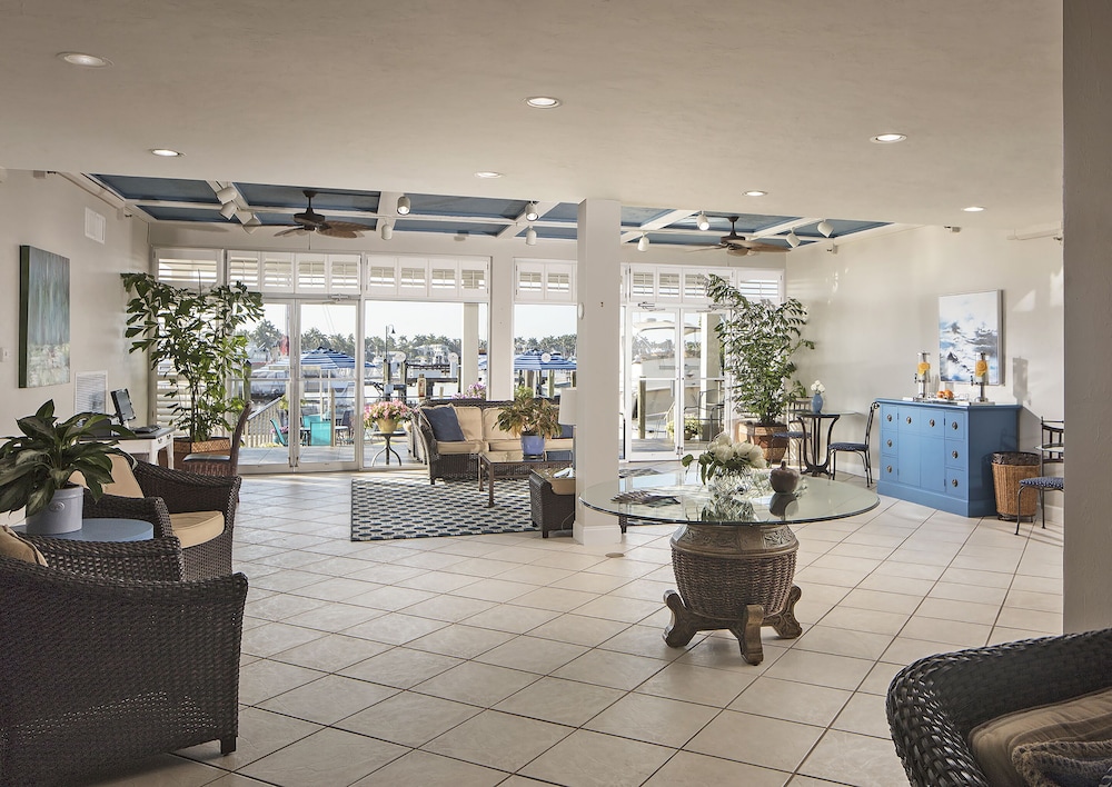 Image of Cove Inn On Naples Bay