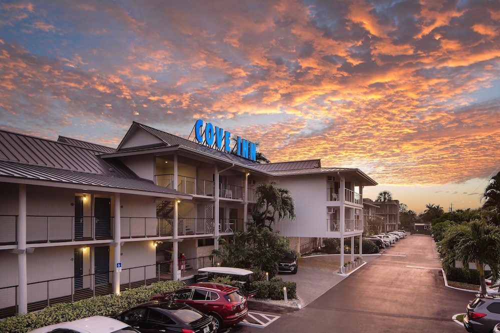 Image of Cove Inn On Naples Bay