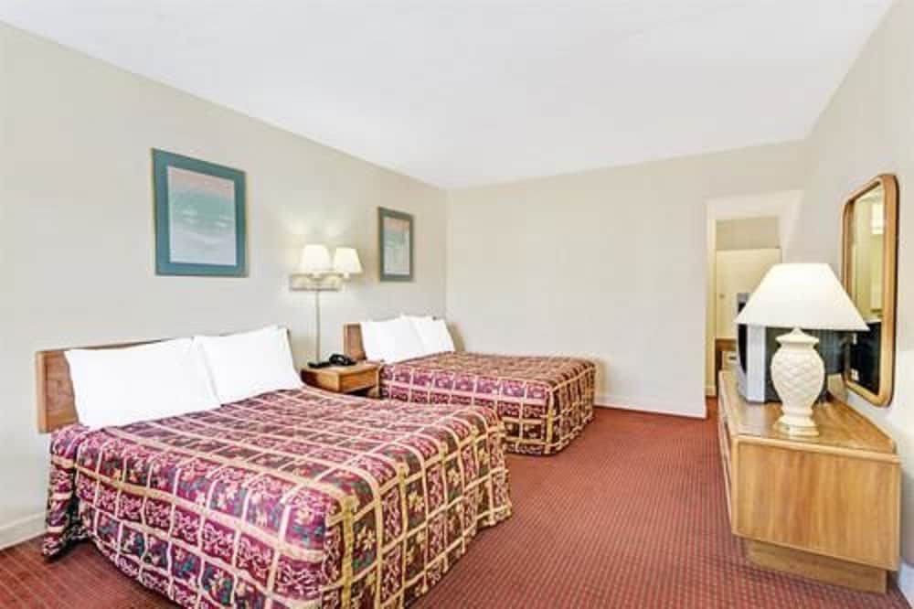 Image of Captain John Smith Inn