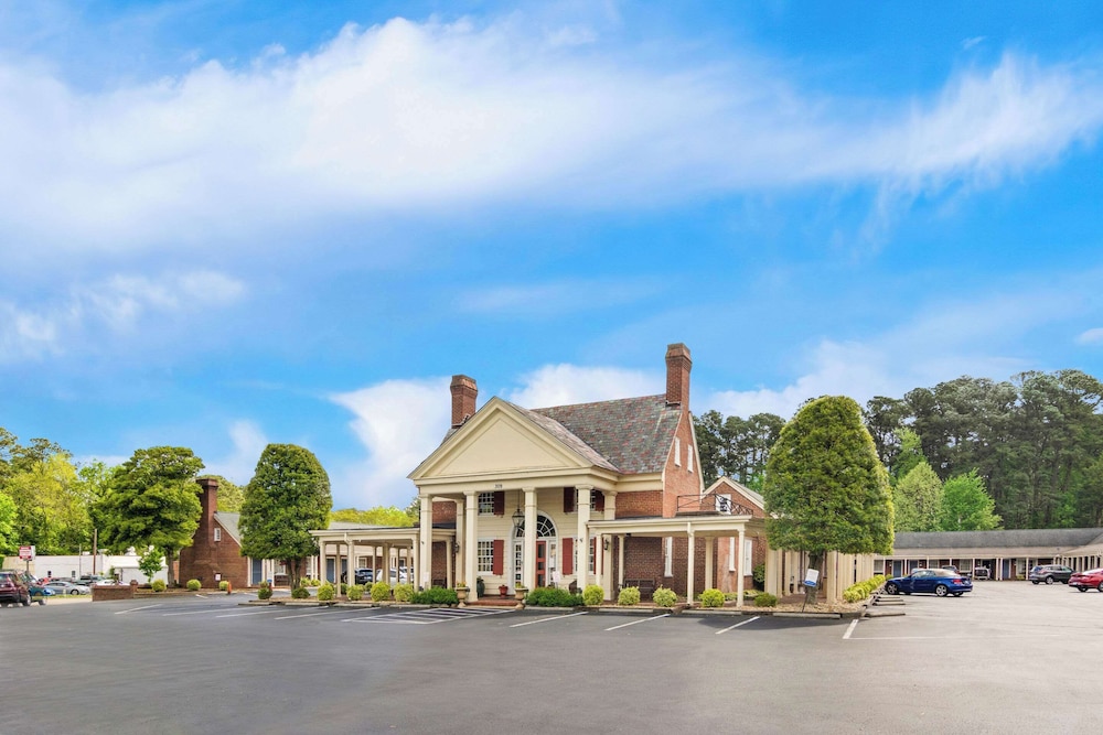 Image of Rodeway Inn Historic