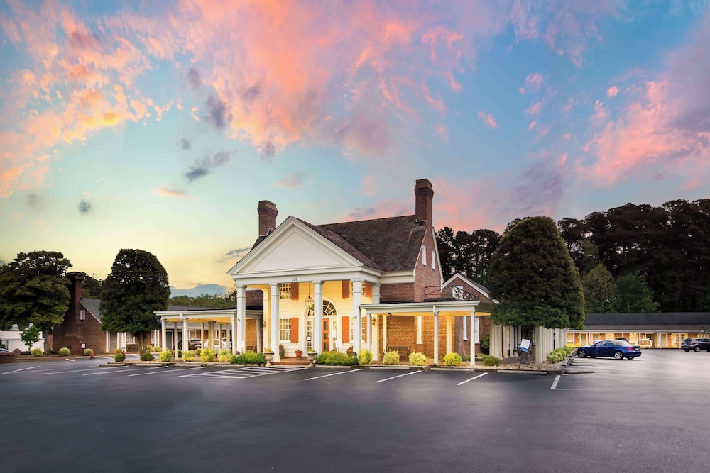 Image of Rodeway Inn Historic