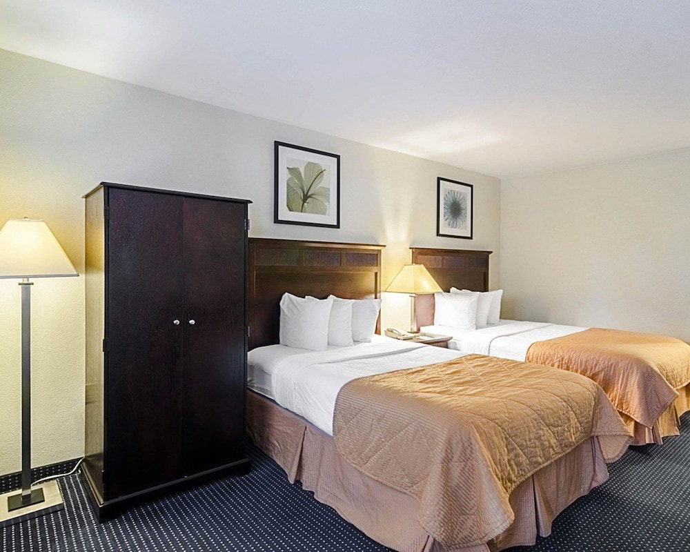 Image of Rodeway Inn & Suites Williamsburg Central
