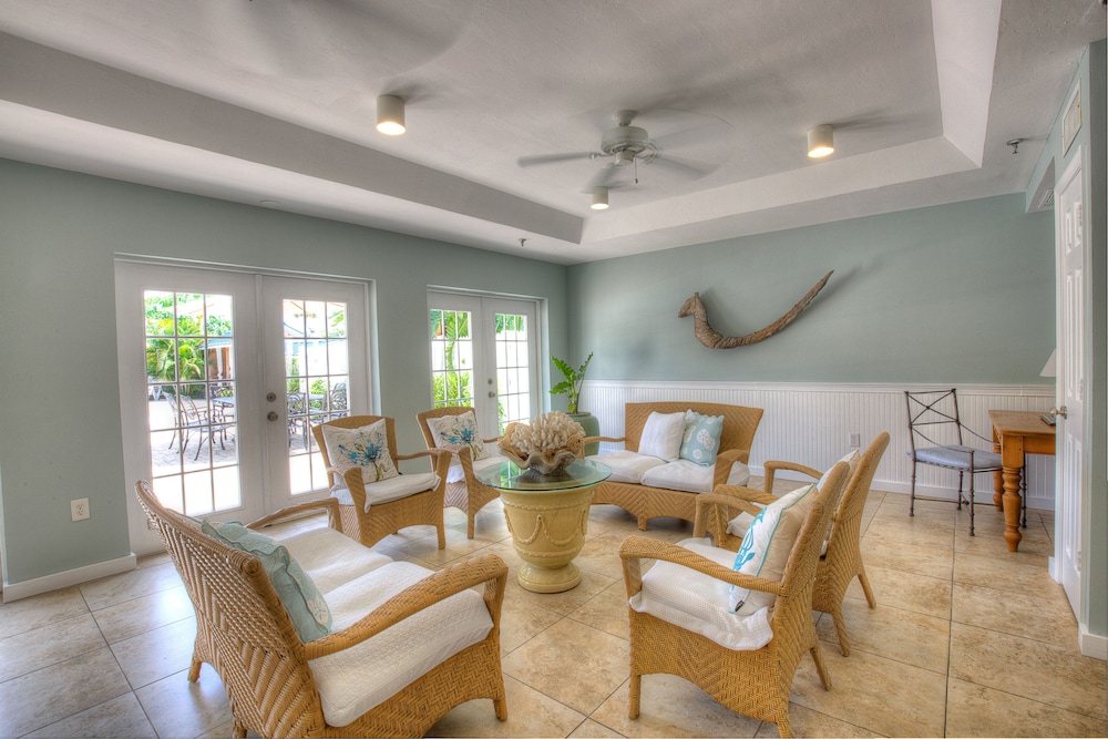 Image of Naples Garden Inn