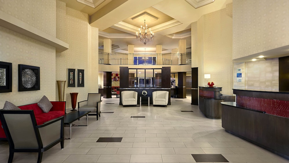 Image of Holiday Inn Express & Suites Naples Downtown - 5th Avenue by IHG