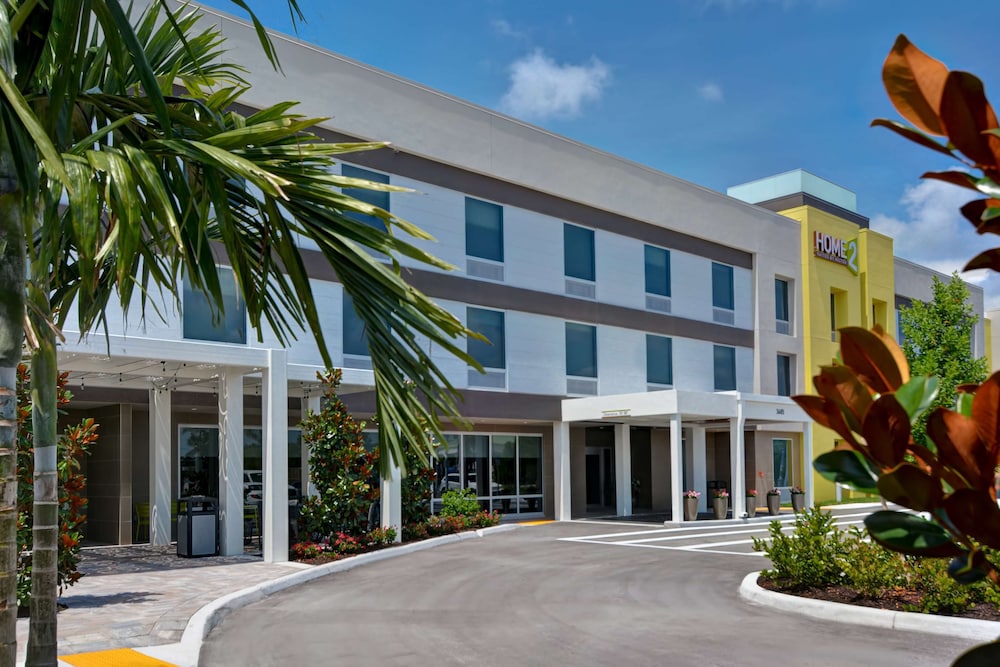 Image of Home2 Suites by Hilton Naples I-75 Pine Ridge Road