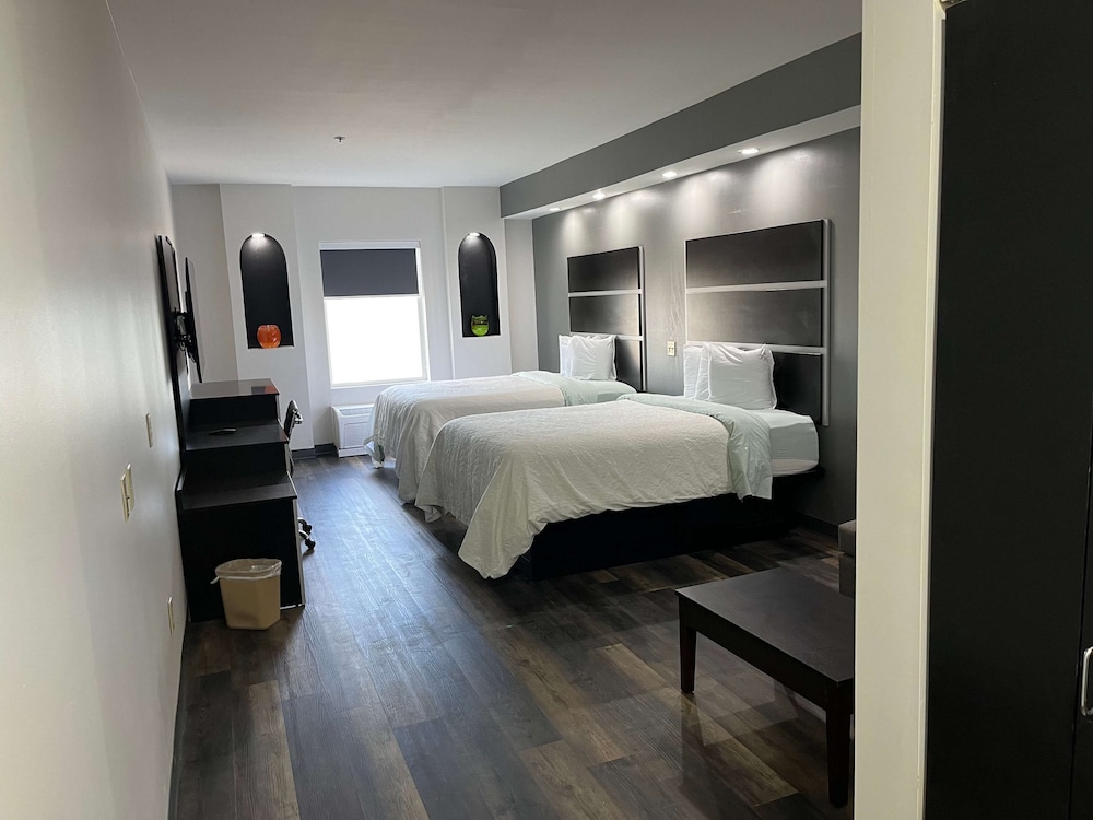 Image of Sonesta Essentials Hotel Savannah