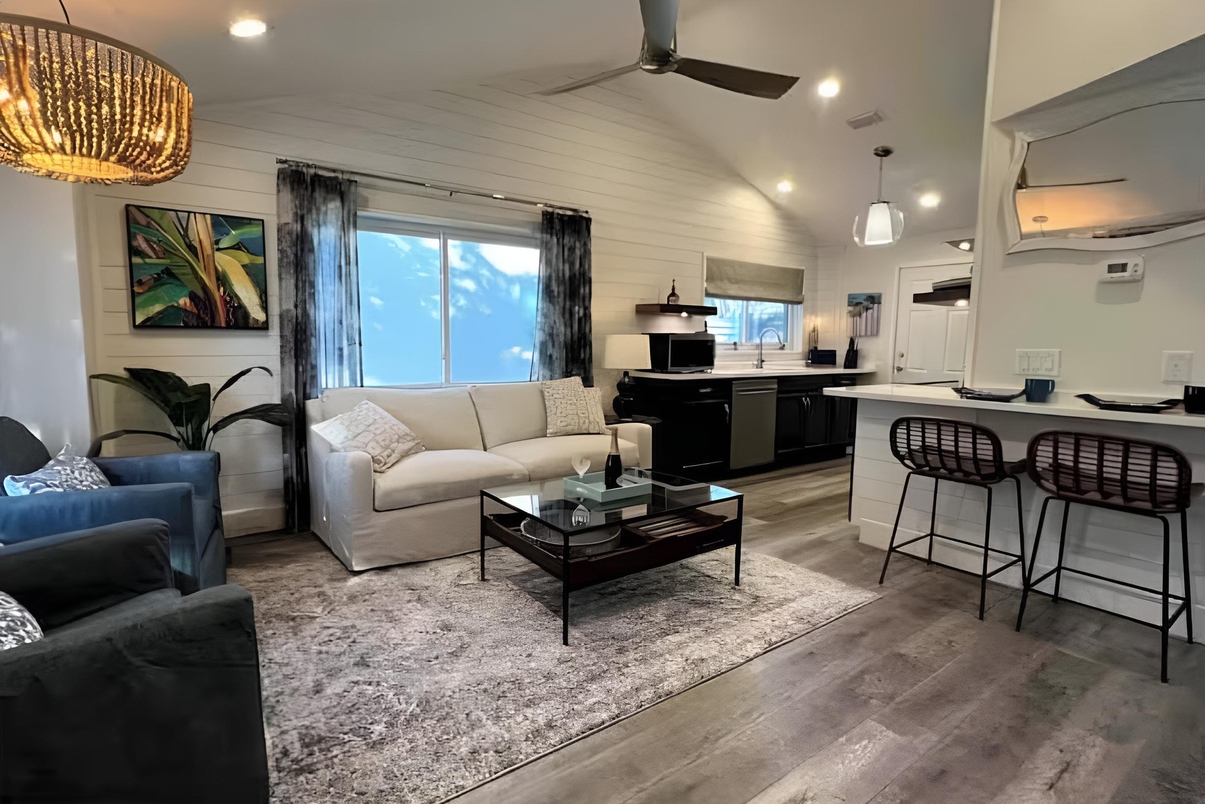Image of Sunwood Cove Cottage: D - Cozy Cottage with Beach Access