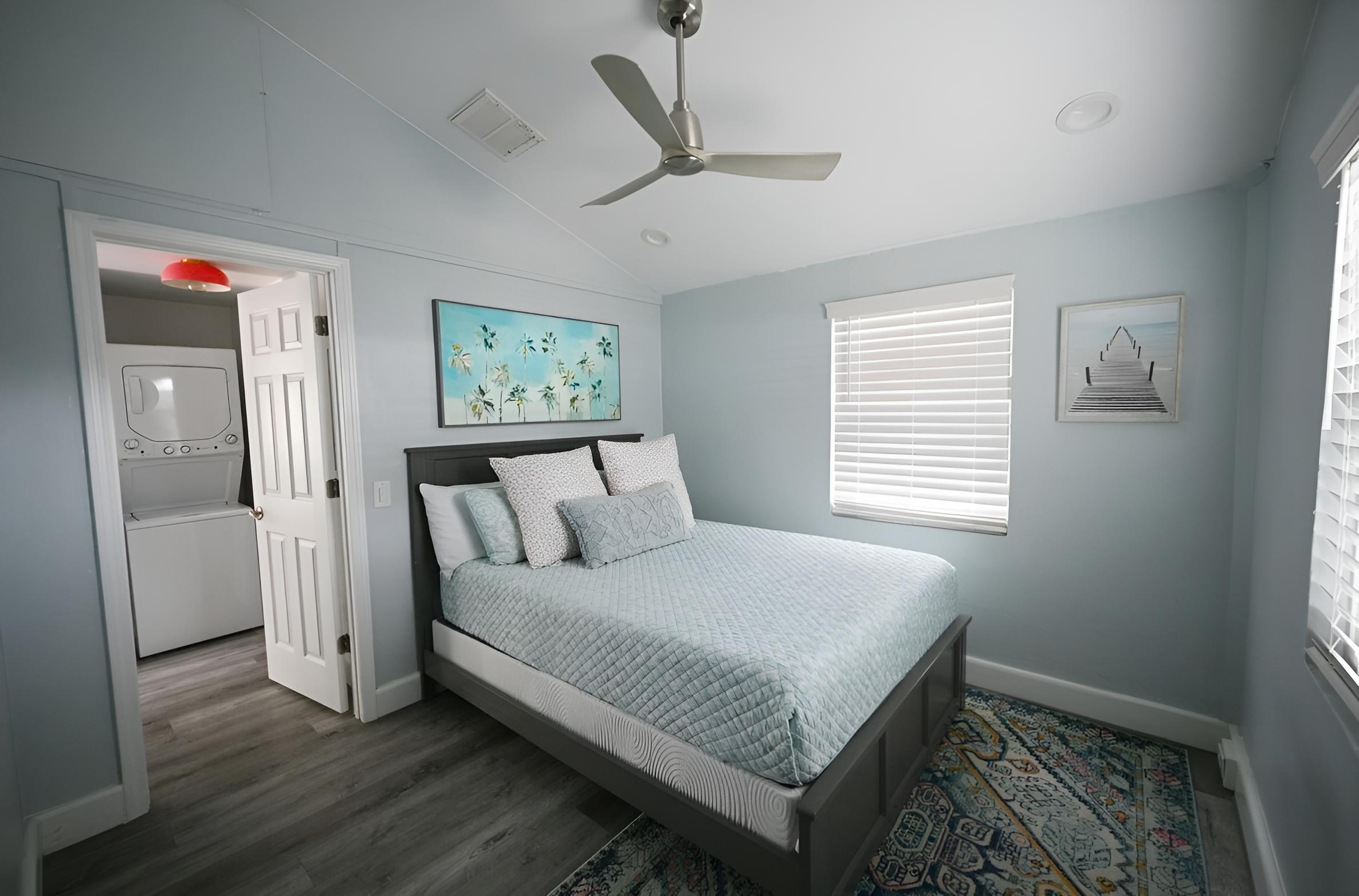 Image of Sunwood Cove Cottage: F - Peaceful Waterfront Cottage