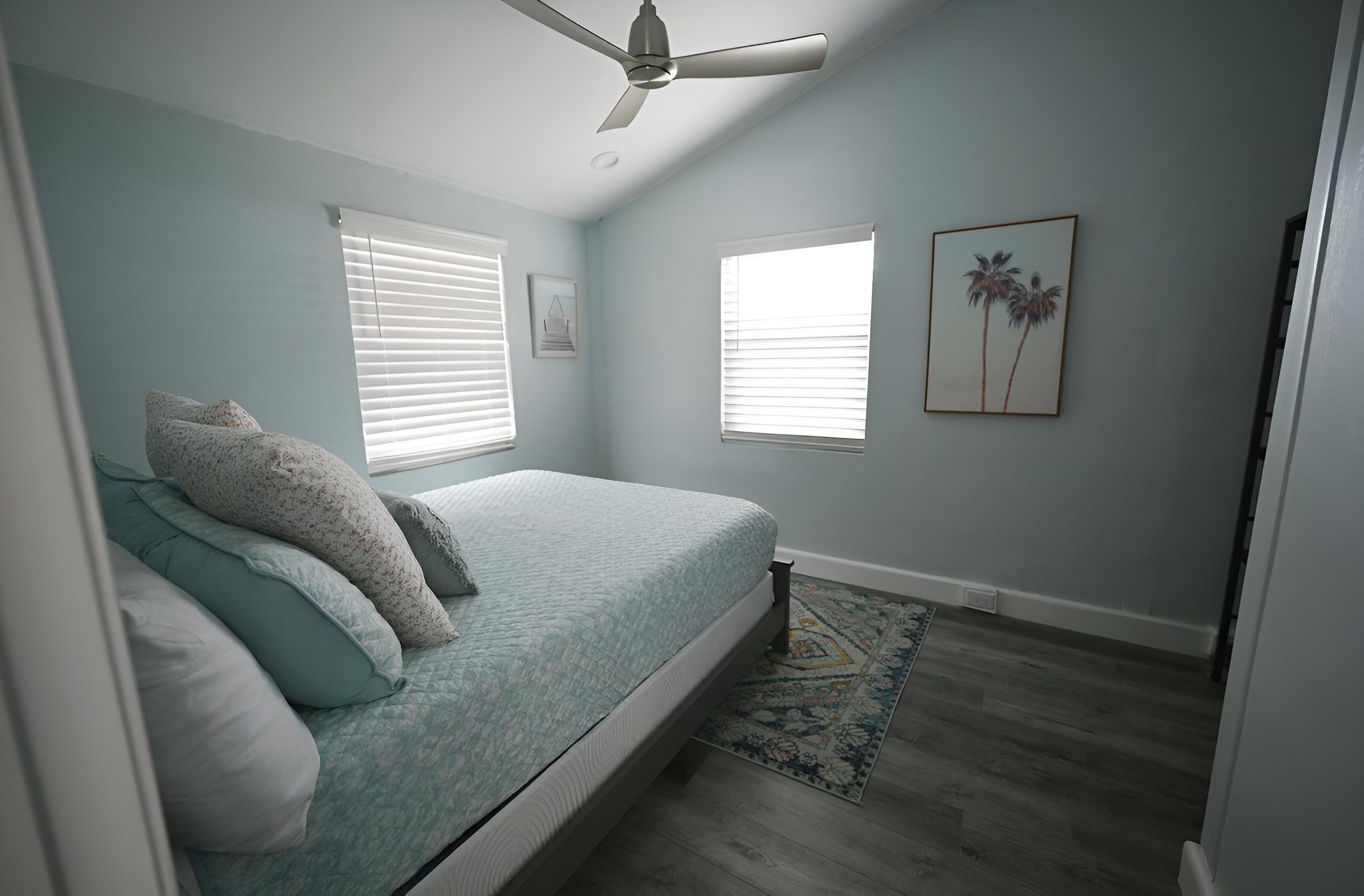 Image of Sunwood Cove Cottage: F - Peaceful Waterfront Cottage