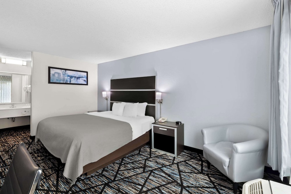 Image of Quality Inn Northlake