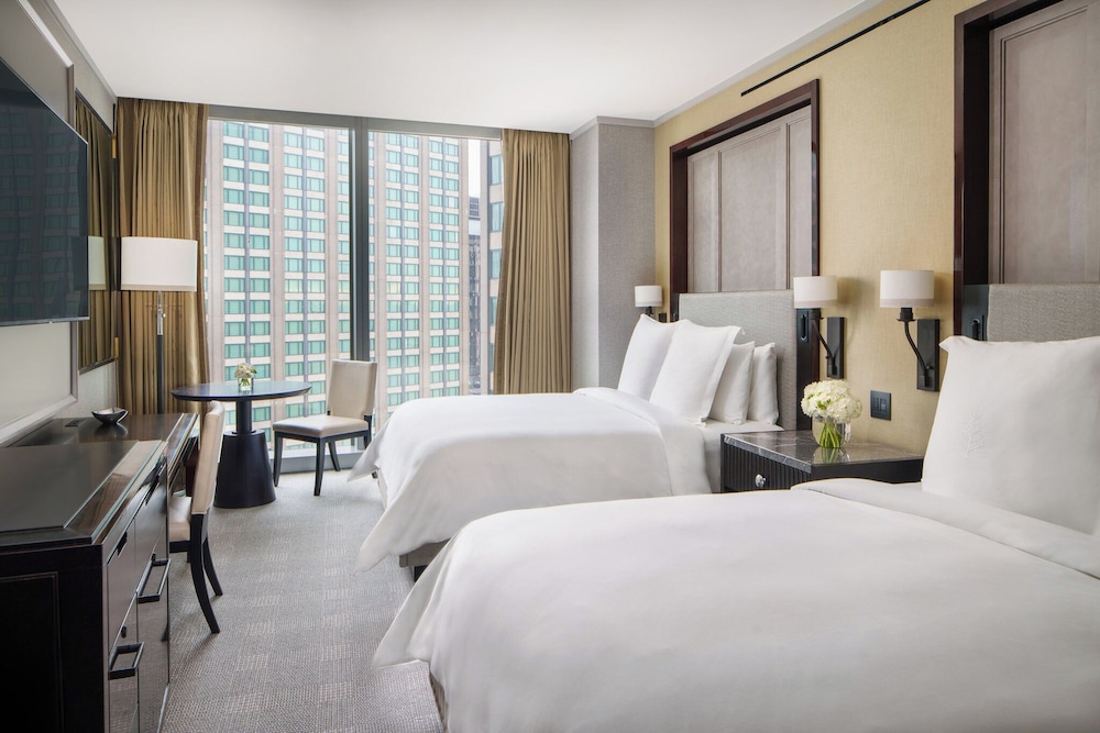 Image of Four Seasons Hotel One Dalton Street, Boston