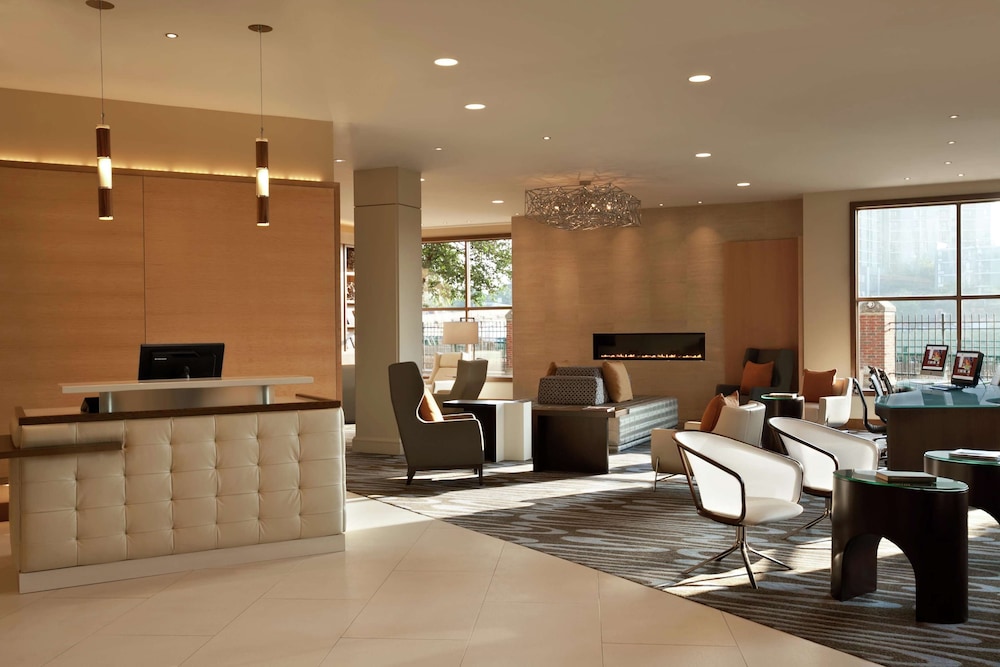 Image of DoubleTree Suites by Hilton Hotel Boston - Cambridge