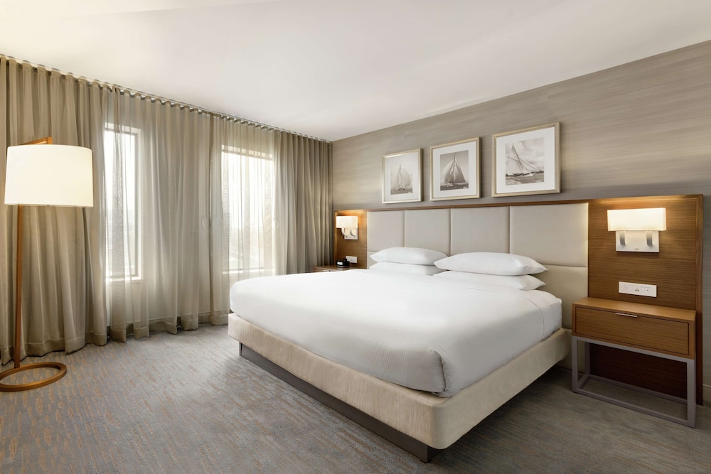 Image of DoubleTree Suites by Hilton Hotel Boston - Cambridge