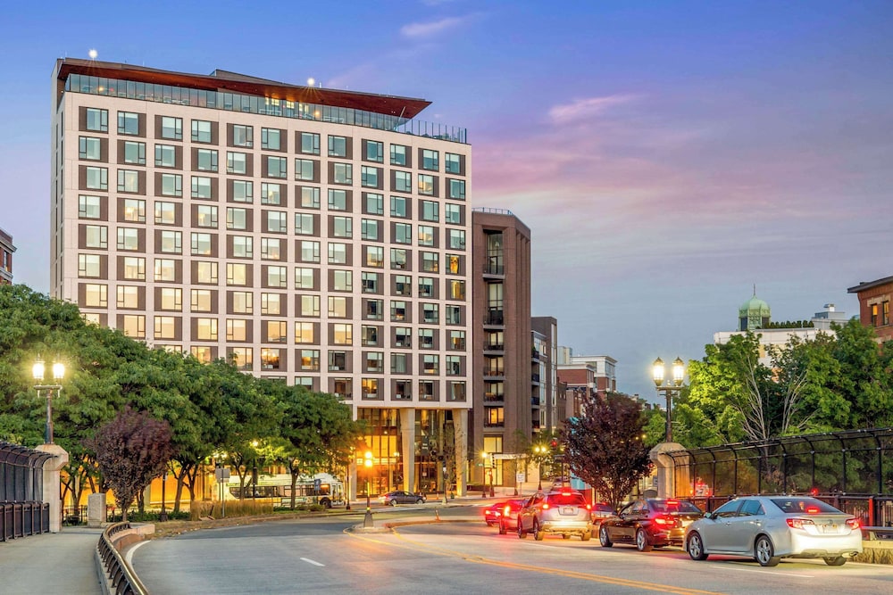 Image of Cambria Hotel Boston Downtown